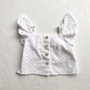 Zara white eyelet button front top EUC 5T